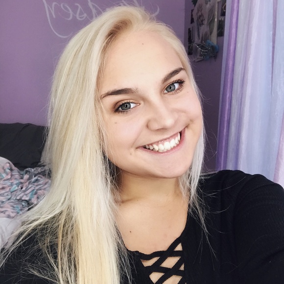 Meet your Posher, Lindsey - Picture 1 of 1